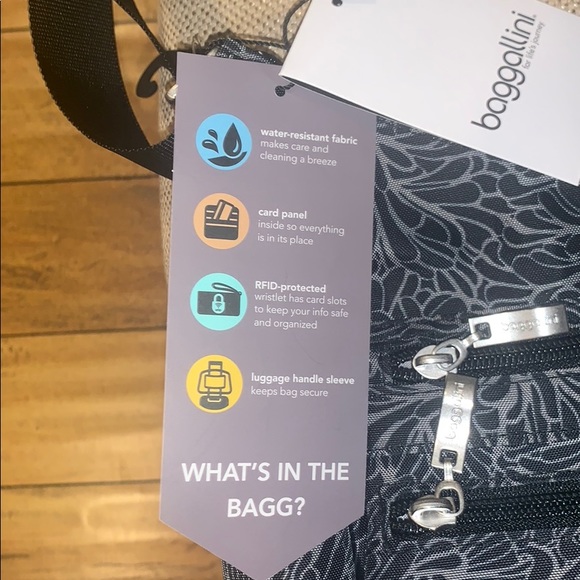 NEW HANDBAGS!! SALE - Picture 3 of 3